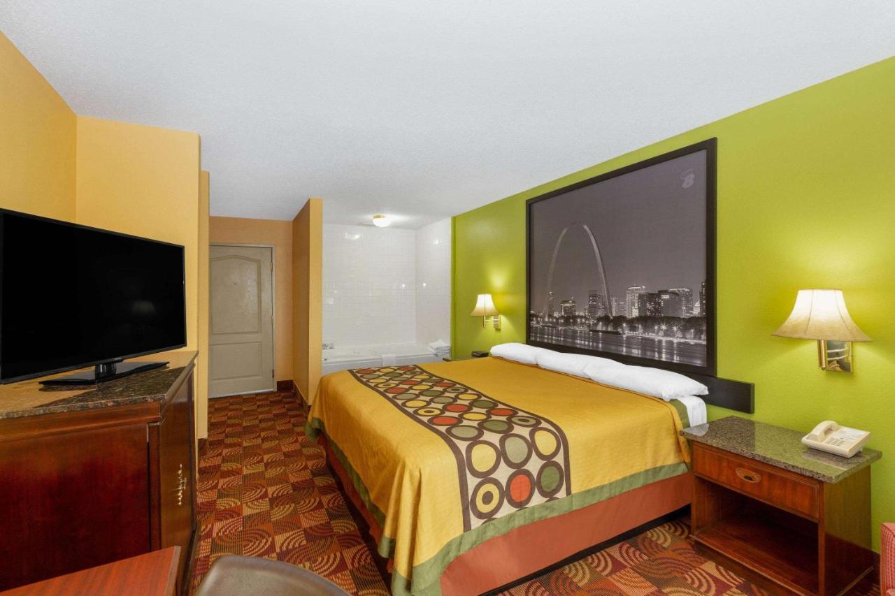 Super 8 By Wyndham Lake Of The Ozarks Eldon Экстерьер фото