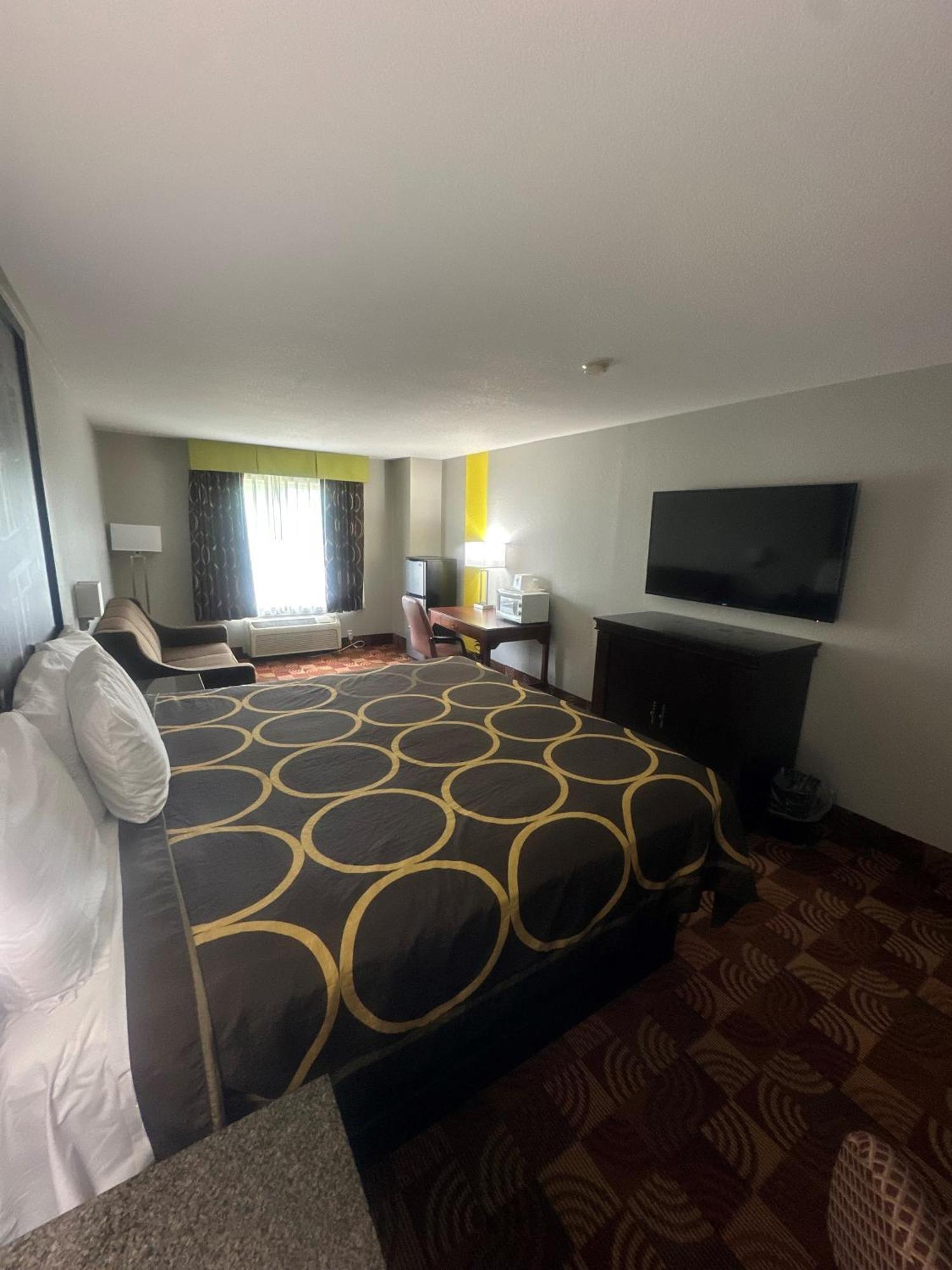 Super 8 By Wyndham Lake Of The Ozarks Eldon Экстерьер фото